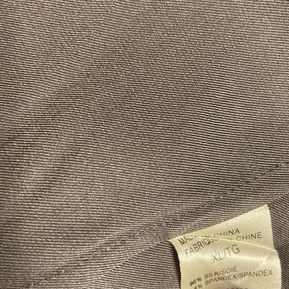 Theory 100 percent Oliver green silk blouse - Picture 13 of 13